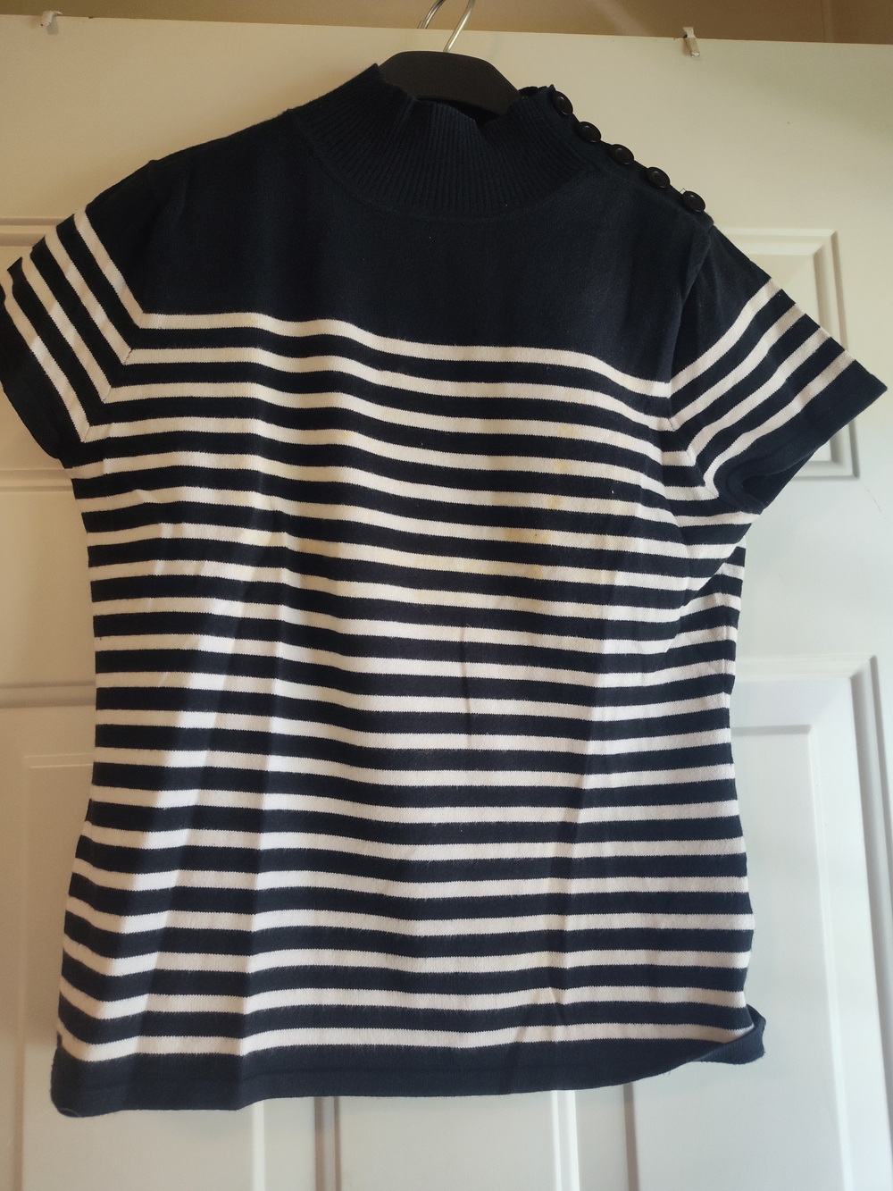Pierre Cardin Black & White Striped Knit Top Size Medium Bust: 34'